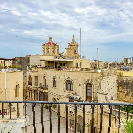 Holiday home Charming 3br Townhouse With Terraces In By 360 Estates