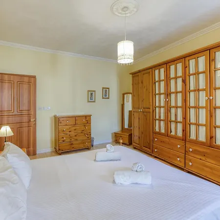 Charming 3br Townhouse With Terraces In By 360 Estates *