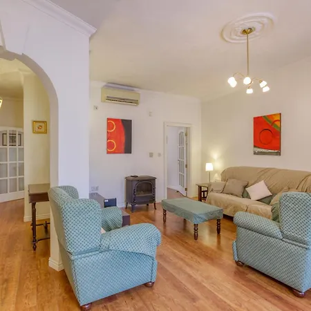 Charming 3br Townhouse With Terraces In By 360 Estates Holiday home *