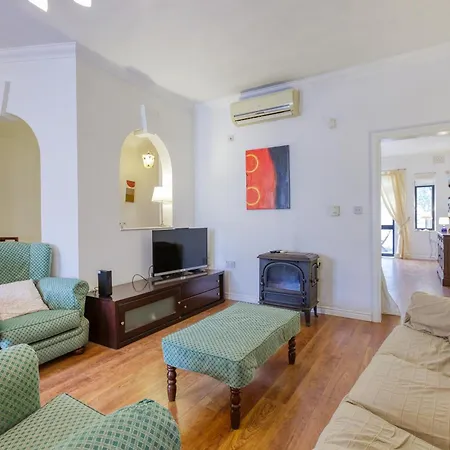 Charming 3br Townhouse With Terraces In By 360 Estates *