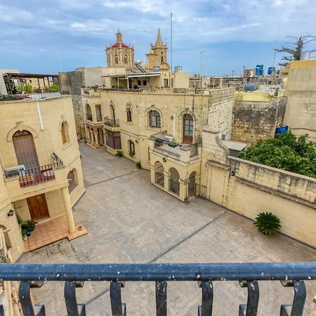 Charming 3br Townhouse With Terraces In By 360 Estates * Balzan