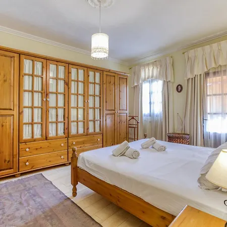 Charming 3br Townhouse With Terraces In By 360 Estates Holiday home *