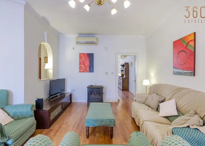 Casa vacanze Charming 3br Townhouse With Terraces In By 360 Estates