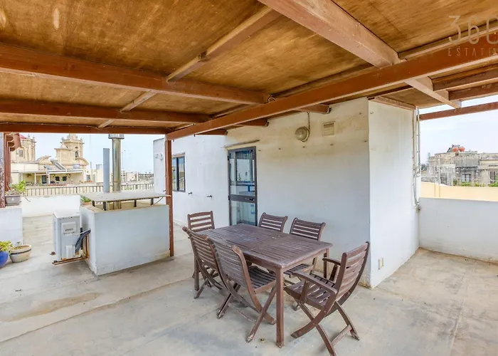 Casa vacanze Charming 3br Townhouse With Terraces In By 360 Estates Balzan