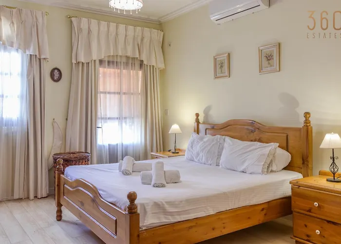 Charming 3br Townhouse With Terraces In By 360 Estates