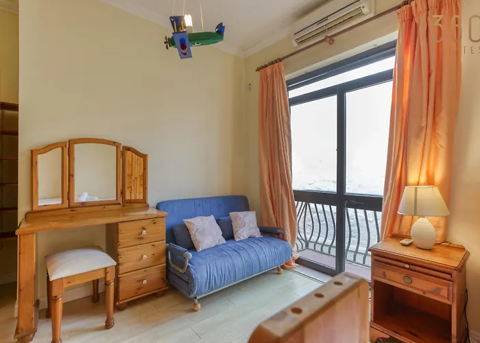 Charming 3br Townhouse With Terraces In By 360 Estates Casa vacanze Balzan