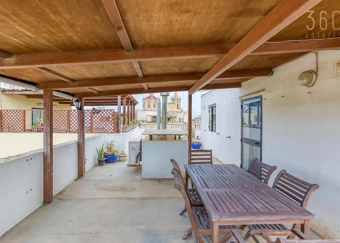 Charming 3br Townhouse With Terraces In By 360 Estates *