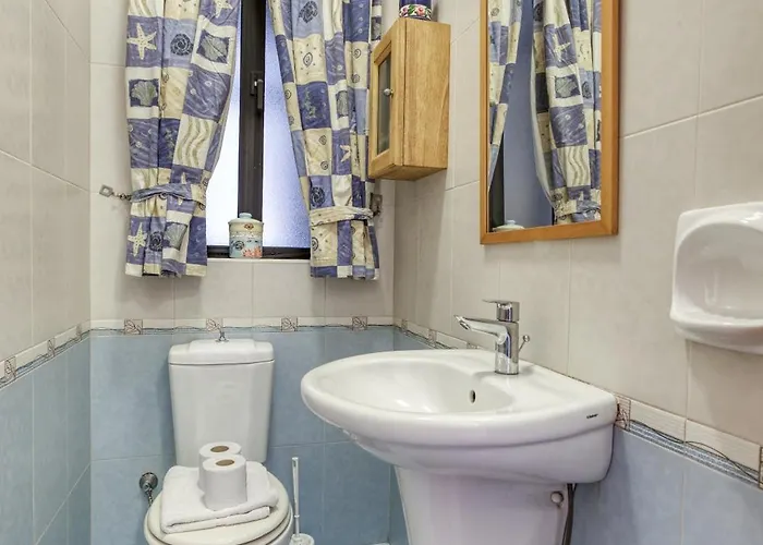 Casa vacanze Charming 3br Townhouse With Terraces In By 360 Estates