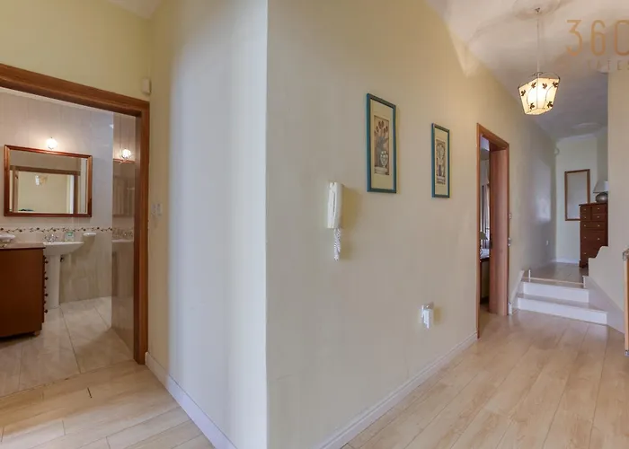 Charming 3br Townhouse With Terraces In By 360 Estates Casa vacanze Balzan