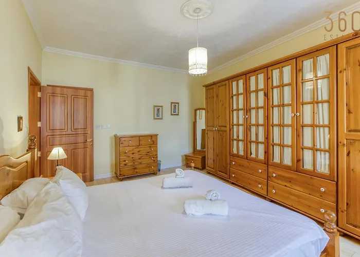 Charming 3br Townhouse With Terraces In By 360 Estates *