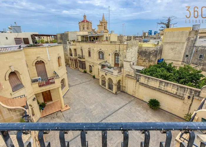 Charming 3br Townhouse With Terraces In By 360 Estates * Balzan