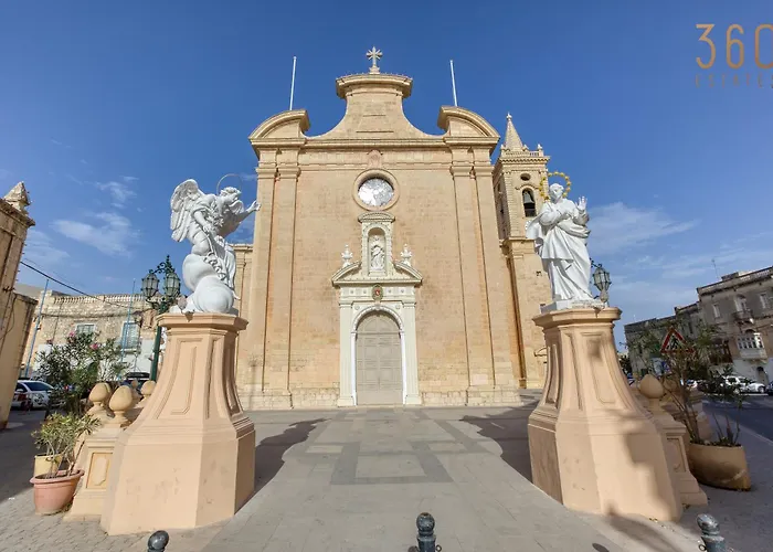 Charming 3br Townhouse With Terraces In By 360 Estates * Balzan